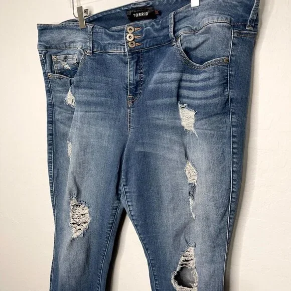 *SOLD* Torrid Premium Distressed 3 Button Jegging Jeans Size 22R #58 - Picture 2 of 6